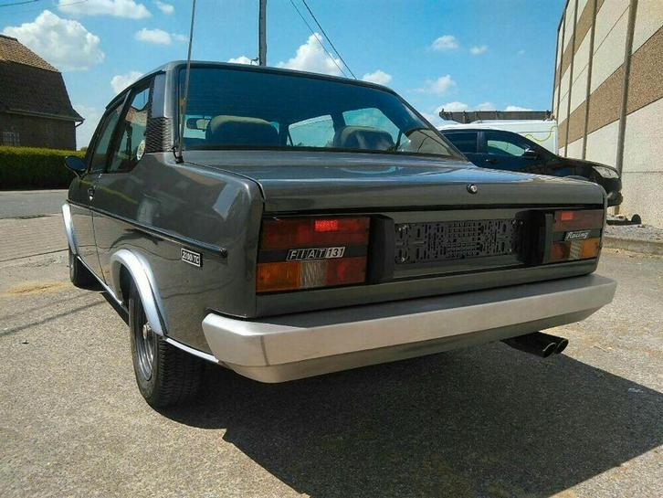 Fiat 131 Racing - EPAVE COMPLETE, Autos : Divers, Voitures accidentées, Fiat, Boîte manuelle, Enlèvement ou Envoi