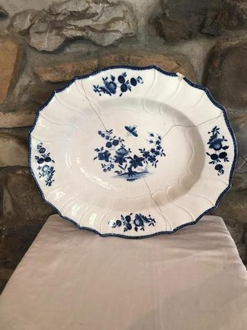 Très grand plat ovale ancien en porcelaine de Tournai, Enlèvement ou Envoi