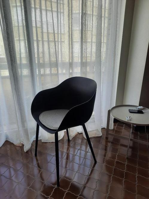 Set van 4 kuipstoelen Kwantum, Huis en Inrichting, Stoelen, Gebruikt, Vier, Kunststof, Metaal, Zwart, Ophalen