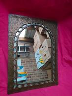 Spiegel in goudkleurige kader., Ophalen of Verzenden