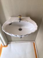 Lavabo met kraan handdoekhouder en wc rolhouder, Huis en Inrichting, Ophalen, Zo goed als nieuw, Wit