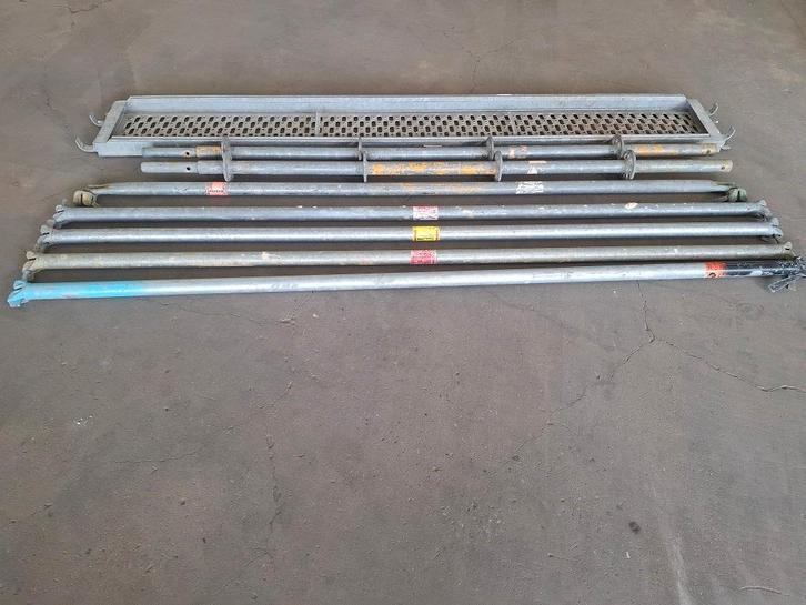 Layher rozetstelling, Doe-het-zelf en Bouw, Steigers, Gebruikt, Gevelsteiger, Minder dan 2 meter, Ophalen