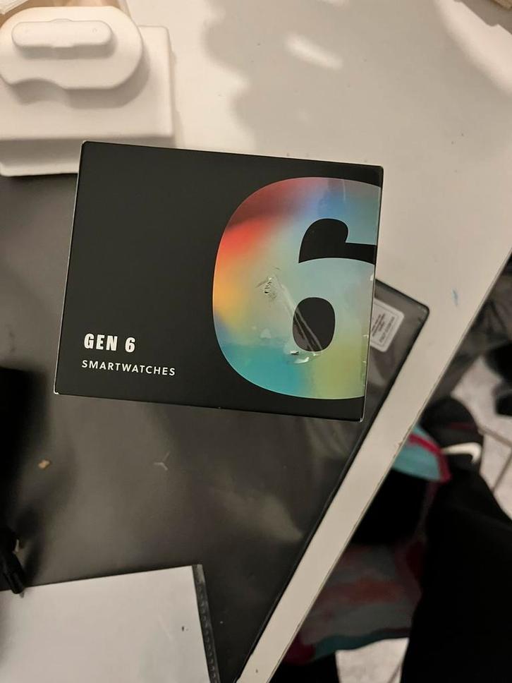 Fossil Gen 6 Deze smartwatch is in uitstekende staat, Handtassen en Accessoires, Smartwatches, Zo goed als nieuw, Ophalen