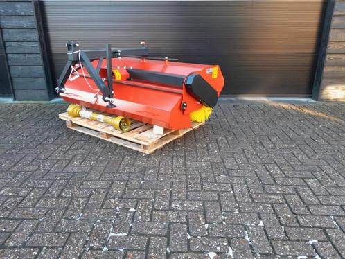 Veegmachine VM 150 met opvangbak minitrekker (bj 2024), Zakelijke goederen, Machines en Bouw | Tuin, Park en Bosbouw, Overige typen