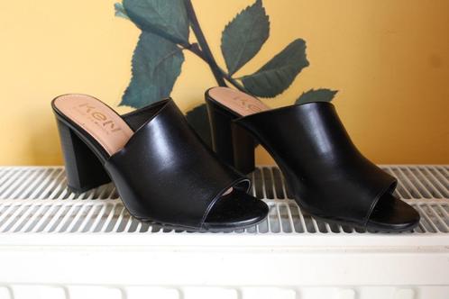 CHAUSSURES !!! Mules noires a talons (P 38), Vêtements | Femmes, Chaussures, Comme neuf, Sandales et Mûles, Noir, Enlèvement