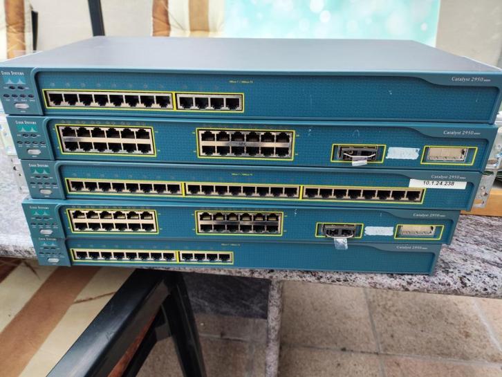 Cysco systems catalyst 2950, Computers en Software, Netwerk switches, Gebruikt, Ophalen