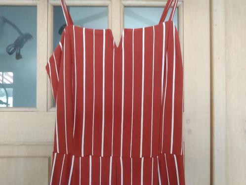 Supertoffe Bershka Jumpsuit met streepjes maat S, Kleding | Dames, Jumpsuits, Zo goed als nieuw, Maat 36 (S), Overige kleuren