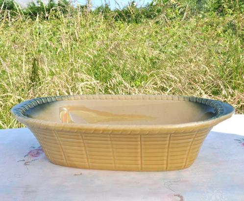 plat en faience imitation rotin, Huis en Inrichting, Keuken | Servies, Zo goed als nieuw, Overige typen, Keramiek, Ophalen of Verzenden
