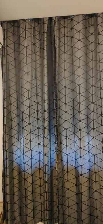 Deux rideaux Jysk draperies gris 245x140 comme neufs 70€