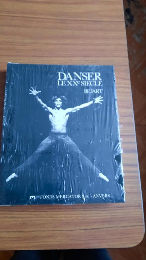 Livre  (BEJART), Livres, Art & Culture | Photographie & Design, Neuf, Autres sujets/thèmes, Enlèvement ou Envoi