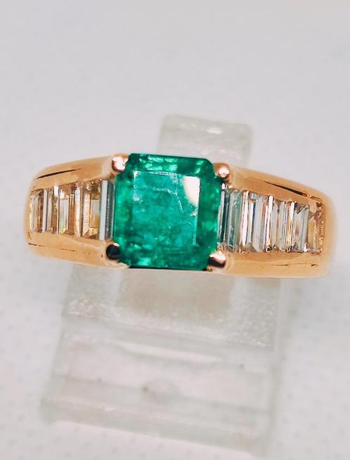 Klassieke gouden ring met smaragd en diamanten, cert ALGT, Handtassen en Accessoires, Ringen, Zo goed als nieuw, Dame of Heer
