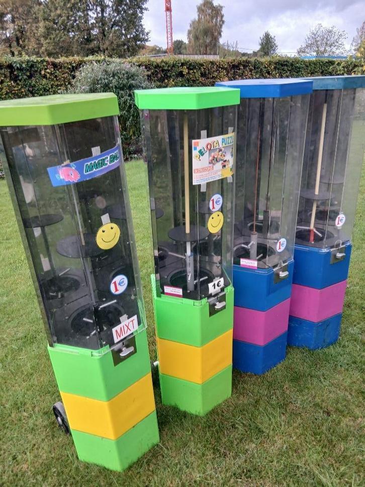 kauwgom automaat, lege capsules containers , hoogte 145 cm, Verzamelen, Automaten | Gokkasten en Fruitautomaten, Zo goed als nieuw