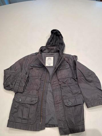 Veste garçon entre saison capuche col Esprit taille 116-122 beschikbaar voor biedingen