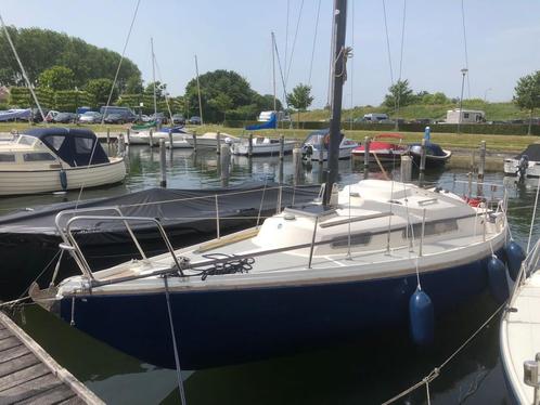 Zeilboot Defender 27, Watersport en Boten, Kajuitzeilboten en Zeiljachten, Gebruikt, Tourjacht of Cruiser, Polyester, 6 tot 9 meter