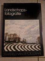 Le monde de la photographie, Livres, Enlèvement