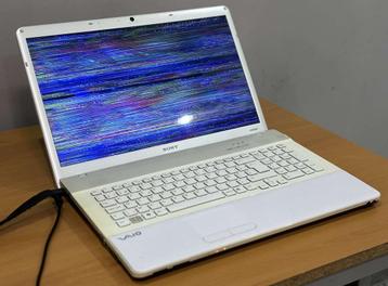 17 Inch sony laptop kijk beschrijving 