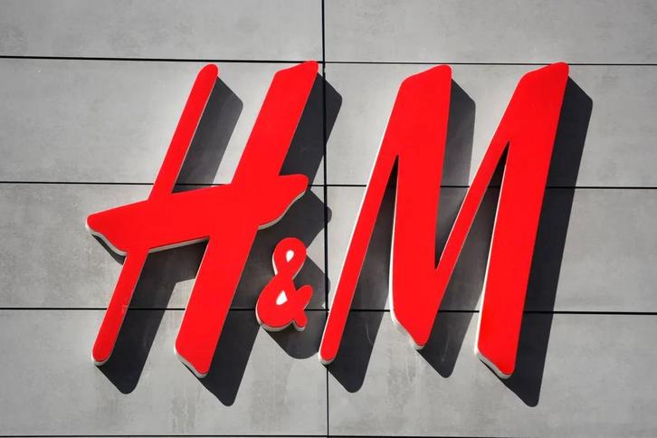 2 cadeaubonnen voor H&M voor 140 euro per stuk., Tickets en Kaartjes, Kortingen en Cadeaubonnen, Eén persoon, Warenhuis- of Winkelbon