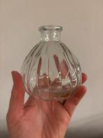 6 kleine vaasjes mer reliëf, Ophalen of Verzenden, Zo goed als nieuw, Glas