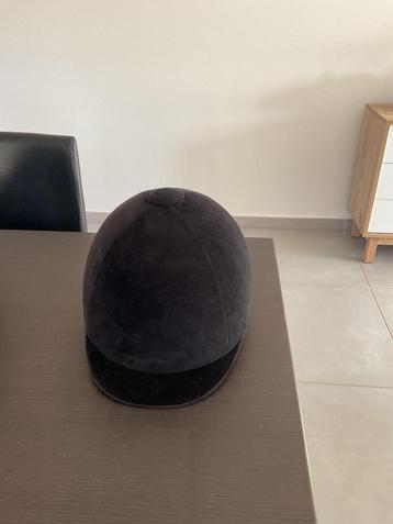 Helm beschikbaar voor biedingen