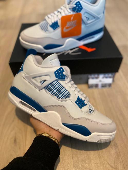 Jordan 4 Military Blue 45, Kleding | Heren, Schoenen, Zo goed als nieuw, Sneakers, Wit, Ophalen of Verzenden