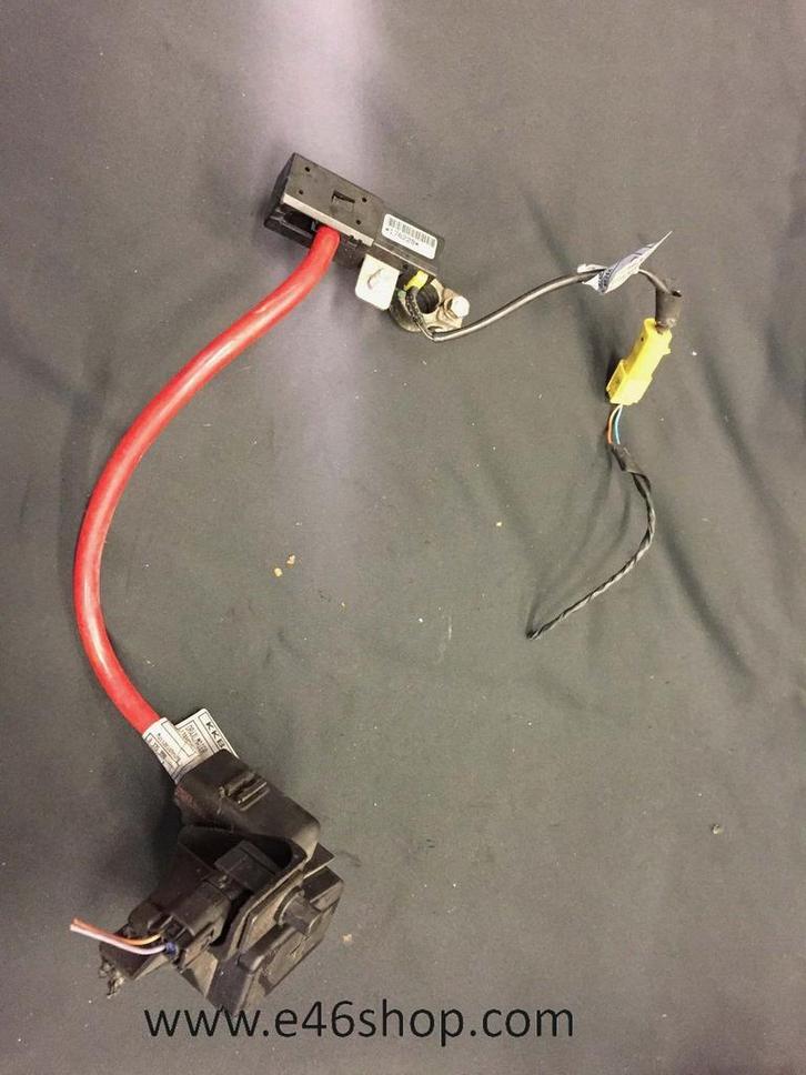 Accu plus pool klem met ongeval sensor BMW E46 316i 318i m43, Auto-onderdelen, Accu's en Toebehoren, BMW, Gebruikt, Ophalen of Verzenden