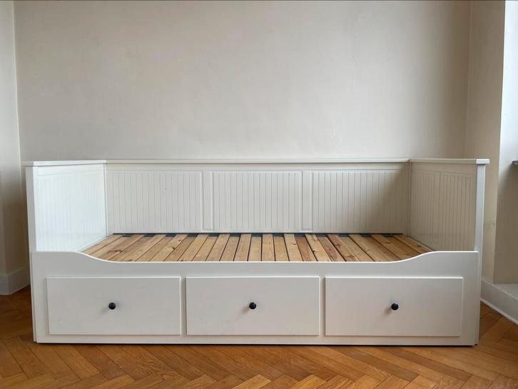 Canapé-lit HEMNES blanc, Huis en Inrichting, Slaapkamer | Slaapbanken, Zo goed als nieuw, 80 cm, 200 cm, Tweepersoons, Wit, Ophalen