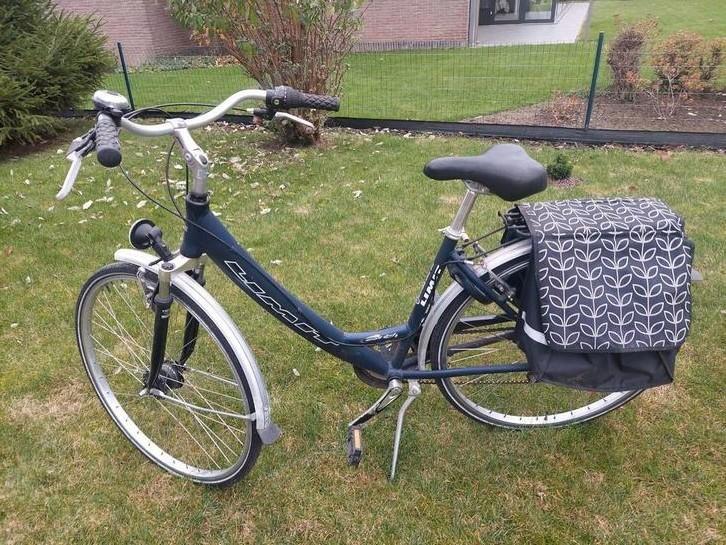 Damesfiets met extra lage opstap, Fietsen en Brommers, Fietsen | Dames | Damesfietsen, Zo goed als nieuw, Versnellingen, Ophalen