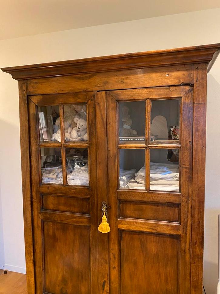 Notelaren vitrinekast, Antiek en Kunst, Antiek | Meubels | Kasten, Ophalen