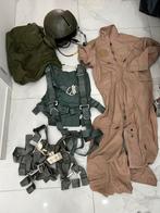 Casque , harnais , combinaison pilote overall, Collections, Objets militaires | Général