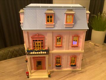 Volledig ingericht woonhuis Playmobil, Kinderen en Baby's, Speelgoed | Playmobil, Ophalen of Verzenden, Zo goed als nieuw