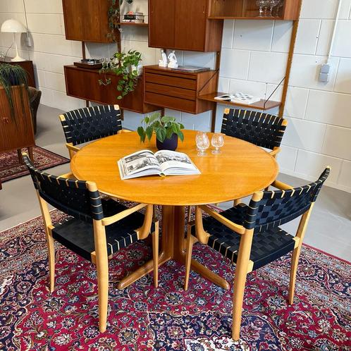 - Vintage eettafel, Deens •Skovby Møbelfabrik• -, Huis en Inrichting, Tafels | Eettafels, Gebruikt, Rond, Ophalen of Verzenden