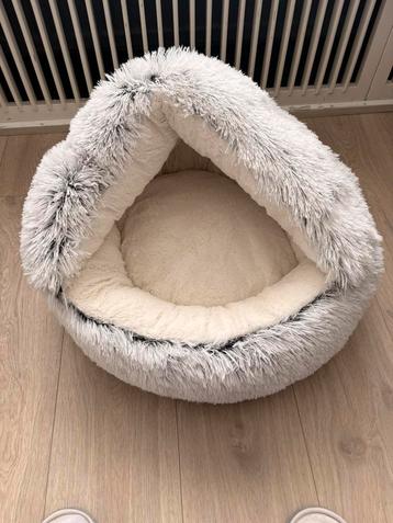 Fluffy slaapplaats voor katten en kleine honden/puppy’s beschikbaar voor biedingen