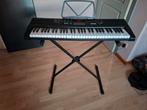Max music KB2 255 rytmes met voet is bijna nooit gebruikt 2., Muziek en Instrumenten, Ophalen, Zo goed als nieuw, 88 toetsen, Aanslaggevoelig