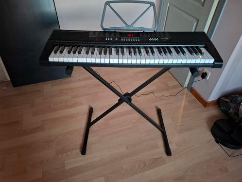 Max music KB2 255 rytmes met voet is bijna nooit gebruikt 2., Muziek en Instrumenten, Keyboards, Zo goed als nieuw, 88 toetsen