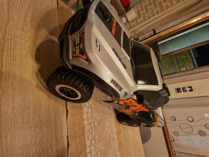 Traxxas fox ford f150 borstelloze hobbywing 1/10 model, Hobby en Vrije tijd, Modelbouw | Radiografisch | Auto's, Zo goed als nieuw