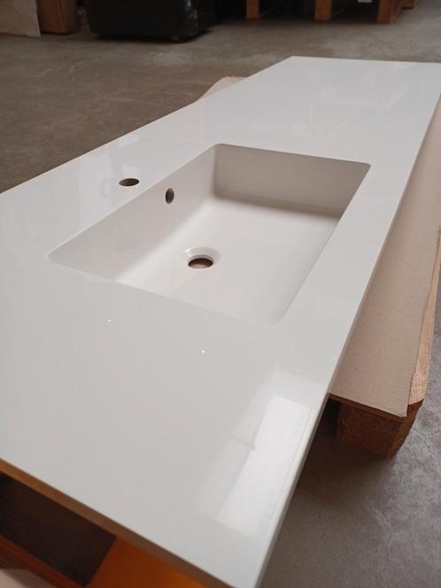 Wastafeltablet ligt beschadigd, Doe-het-zelf en Bouw, Sanitair, Zo goed als nieuw, Wastafel, Ophalen