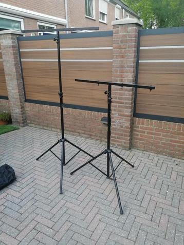 disco lamp QTX is een stabiel lichtstatie beschikbaar voor biedingen