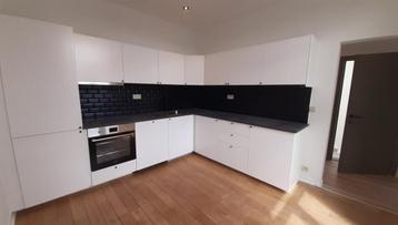 Appartement à louer à Bruxelles 21, 2 chambres beschikbaar voor biedingen