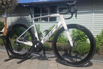 BH RS1 4.5 Ultegra DI2 12sp. Disc Racefiets + Carbon Wheels beschikbaar voor biedingen