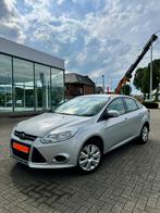 Ford Focus 1.6 - Benzine - Euro 5 - Carplay, Auto's, Euro 5, Stof, Zwart, Parkeersensor