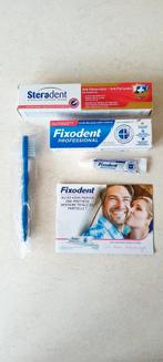 Zelfklevende crèmes van Steradent en Fixodent, Ophalen of Verzenden, Nieuw, Tandenborstel