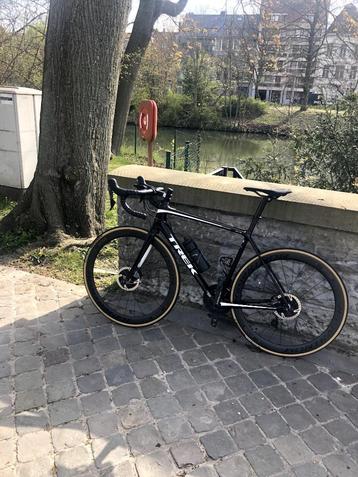Trek Emonda SL6, Enlèvement, Carbone