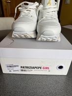 sneakers van het merk Patrizia Pepe, Ophalen, Wit, Gedragen, Sneakers