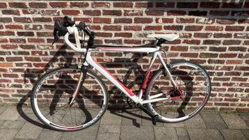 Competion koersfiets heren beschikbaar voor biedingen