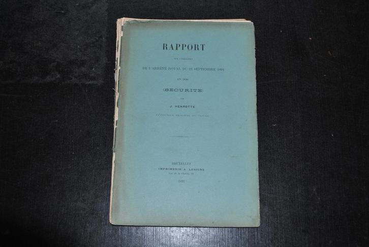 Rapport sur l'exécution de l'arrêté royal 1894 Sécurité rare, Boeken, Techniek, Gelezen, Regeltechniek, Ophalen of Verzenden