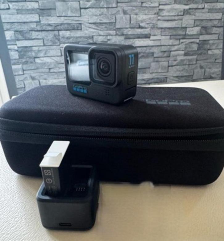 GoPro Hero 11 et accessoires - État neuf, Audio, Tv en Foto, Actiecamera's, Nieuw, GoPro, Ophalen