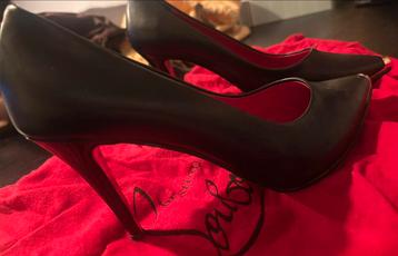 Louboutin heels 8cm maat 39, Enlèvement ou Envoi, Neuf
