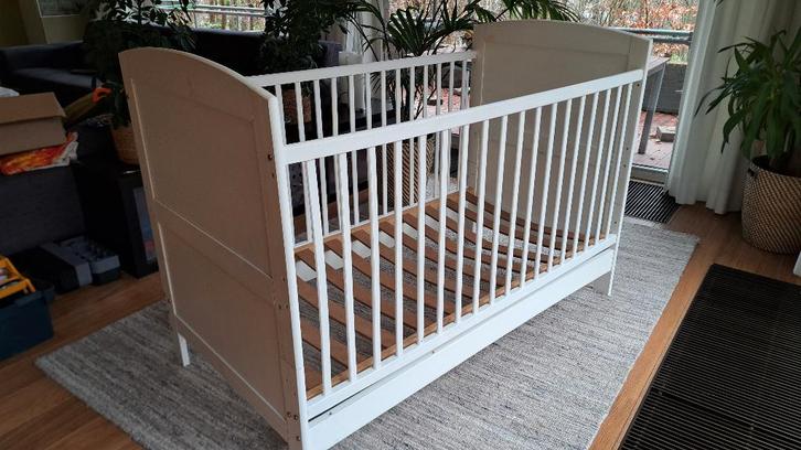 Babybed/Peuterbedje 2 in1 + aerosleep en beddengoed, Kinderen en Baby's, Kinderkamer | Bedden, Gebruikt, 140 tot 160 cm, 70 tot 85 cm