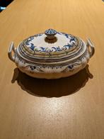 Soupière ovale en faïence de Viana do Castelo, Antiquités & Art, Antiquités | Céramique & Poterie, Enlèvement ou Envoi