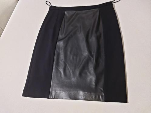 Zwarte rok Mango, Kleding | Dames, Rokken, Zo goed als nieuw, Maat 36 (S), Zwart, Knielengte, Ophalen of Verzenden